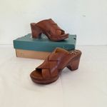 BOC Gina SlipOn Leather Crisscross Platform Sandals Sz 9 Chunky Brown Granny New Photo 1