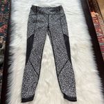 Lululemon Sole 7/8 Training Tight Alpine White Black Photo 1
