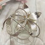 Vintage Unsigned Faux Pearl 3D Flower Brooch Photo 8