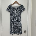 SIGNATURE BY ROBBIE BEE | Short Sleeve Abstract Animal Print A Photo 3