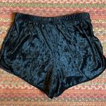 Heart & Hips BLACK VELVET PULL ON SOFT TRACK SHORTS Photo 3