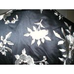 Natori NWT New Designer  Wrap Robe Womens S Silky Satin Flowers White Black Short Photo 6