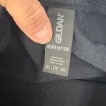 Gildan Men’s Black Graphic Tee Red Print Size 2XL Photo 3