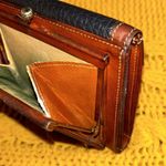 Dooney & Bourke Vintage  Leather Wallet w Kisslock Change Section Photo 8