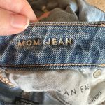American Eagle Distressed Denim Mom Jean 0 Regular Comfort Stretch Waistband Photo 8