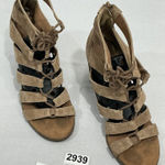 Womans Crown Vintage Size 8.5 Tan Faux Suede Strappy Laces Zip Heel Sandals Brown Photo 0