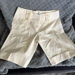 Trina Turk Women’s Size 10  Pleated Trouser Shorts Dress Shorts Cream Photo 0