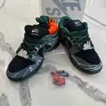 Nike SB Dunk Low Sneakers Photo 2