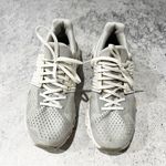ON Cloud White Gray Sneakers Womens Size 9 Photo 4
