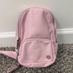 Lululemon  Everywhere Sling Bag Photo 0