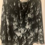 Elegant Black and White Women's Top Simply Vera high low Size undefined Photo 3