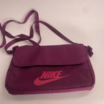 Nike  Womens Sportswear Futura 365 Crossbody Bag, Magenta, Berry Photo 0