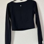 Lululemon  crop top long sleeve cut out Sz 6 Photo 3