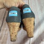 Toms  CALYPSO GRAY GOLD SHIMMER OPEN TOE SANDAL HEEL SHOE SIZE 6 Photo 1