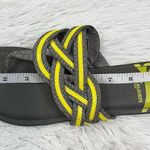 Fergalicious by Fergie Forgone Gray Yellow Thong Slip On Sandals 10M Photo 7