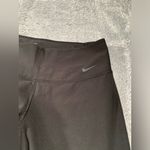 Nike dri-fit Black Capri Leggings Photo 1