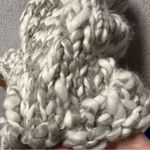 Francesca's Textured Boucle Chunky Knit Grey & White Circle Infinity Scarf NWT Photo 2