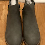 Jeossy Women's 905 Ankle Boots, Classic Low Heeled Short Booties Gray Size 8 Photo 0