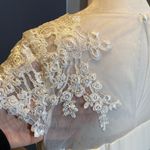 Women’s Ivory Lace Top Chiffon V Photo 6