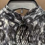 Shannon Ford NY Elegant Black & White Patterned Sleeveless Blouse, Lace, Sz XL Photo 3