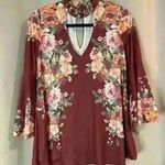 Source Unknown Women’s Burgundy Floral V-Cut Top Photo 0