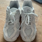 New Balance  Women’s 9060 Sneakers Photo 0