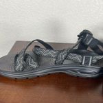 Chacos Chaco Women’s 11/Men’s 9.5 Black And Gray Chevron Geometric Print Sandal Photo 3