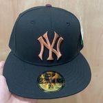 New Era Cap Hat club Rahnni fitteds New York Yankees  size 7 1/8 brand new  Photo 0