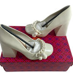 Tory Burch NIB Ivory Addison Pump Box Calf Heels Women's Sz 5.5 Shoes NEW 44916 Photo 0