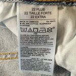 Old Navy   Mid Rise Boyfriend Denim Shorts‎ Size 22 Photo 5