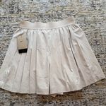 Nike NWT-  24.7 PerfectStretch
Women's Dri-FIT High-Waisted Loose Pleated Shorts Photo 3