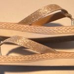 Tommy Bahama | Ladies Thomas glitter flip-flop sandals. Size: 8.5. Photo 7