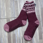 Cuddl Duds  Burgundy and Pink Patterned No Slip Socks NWT (Size 4-10) Photo 0