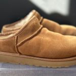 UGG Classic Slipper Photo 0