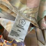 Farm Rio  patch-print shorts size large with pockets Photo 5