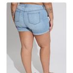 Torrid Light Wash Denim Mid Rise Distressed Jean Shorts Size 20 Photo 3