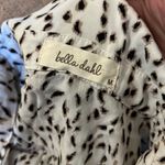 Bella Dahl  medium button down Photo 6