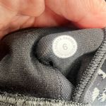 Lululemon Energy Bra Medium Support, B-D Cup
Urban Block Ice Grey Black sz 6 Photo 4