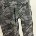 Spanx  Look At Me Now Seamless Cropped Leggings in Sage Camo Size Medium Photo 5