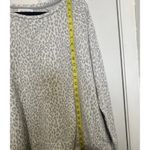 Liz Claiborne  Women’s Size Extra Large White Sweater Leopard Cheetah Boho Cozy. Photo 5