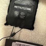 Pretty Little Thing BLACK FAUX FUR LINED FAUX LEATHER BUCKLED AVIATOR JACKET Photo 2