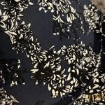 Vince Camuto  Navy & White Floral Bra Size 38C EUC #1757 Photo 3