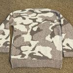 ADORA Women’s Camo sweater Medium Photo 5
