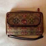 Coach Hand Wallet Photo 0