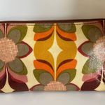 Fossil Cream and Green Cosmetic Bag Retro Floral Design Photo 0
