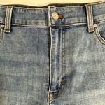 Talbots  Relaxed Fit Girlfriend Denim Cutoff 5 Inch Shorts Size 12 Magnolia Wash Photo 2