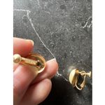 Vintage Napier Gold Tone Iridescent White Elegant Pearl Earrings Photo 2