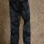 Under Armour Project Rock Leggings Women's Medium MD Black Tropical Print Ankle Photo 2