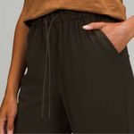 Lululemon  Athletica Stretch High Rise Jogger Pant in Black Sz 12 Photo 2