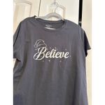 Mighty fine Believe Graphic T-Shirt Christmas Theme Gray‎  XL NEW Photo 2